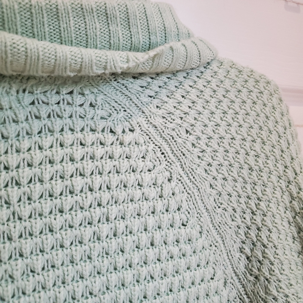 Turtle neck sweater - Picture 4 of 5